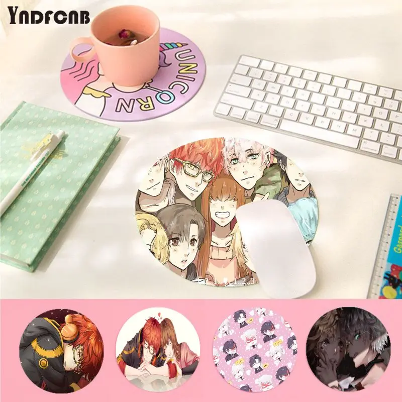 Лидер продаж 707, резиновый коврик для мыши Mystic Messenger для компьютерных игр, игровой коврик для мыши, коврик для ПК, ноутбука, ноутбука
Лидер продаж 707, резиновый коврик для мыши Mystic Messenger для компьютерных игр, игровой коврик для мыши, коврик для ПК, ноутбука, ноутбука
