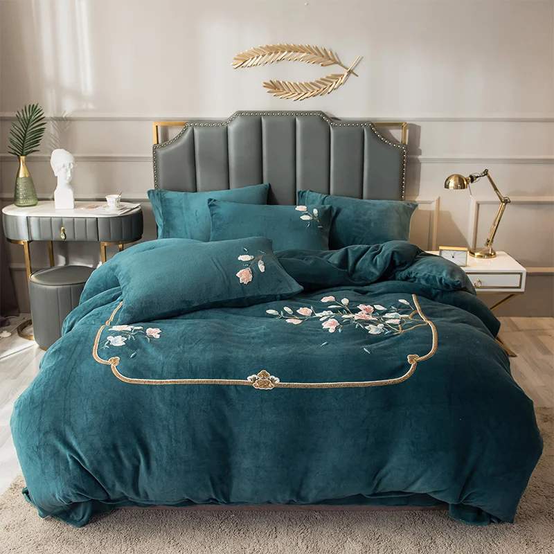 Chinese Style Flowers Towel Embroidery Winter Velvet Flannel Fleece Bedding set Duvet Cover Bed Sheet Pillowcases Home Textile
Chinese Style Flowers Towel Embroidery Winter Velvet Flannel Fleece Bedding set Duvet Cover Bed Sheet Pillowcases Home Textile