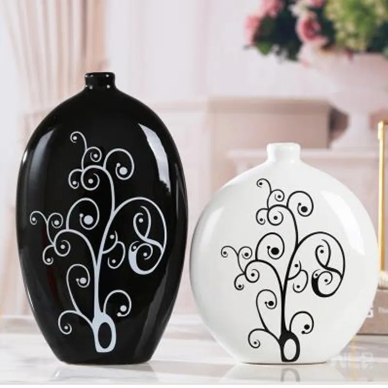 Ceramic decorations, black and white vases, creative home modern crafts, wedding decoration, flower arrangement
Ceramic decorations, black and white vases, creative home modern crafts, wedding decoration, flower arrangement