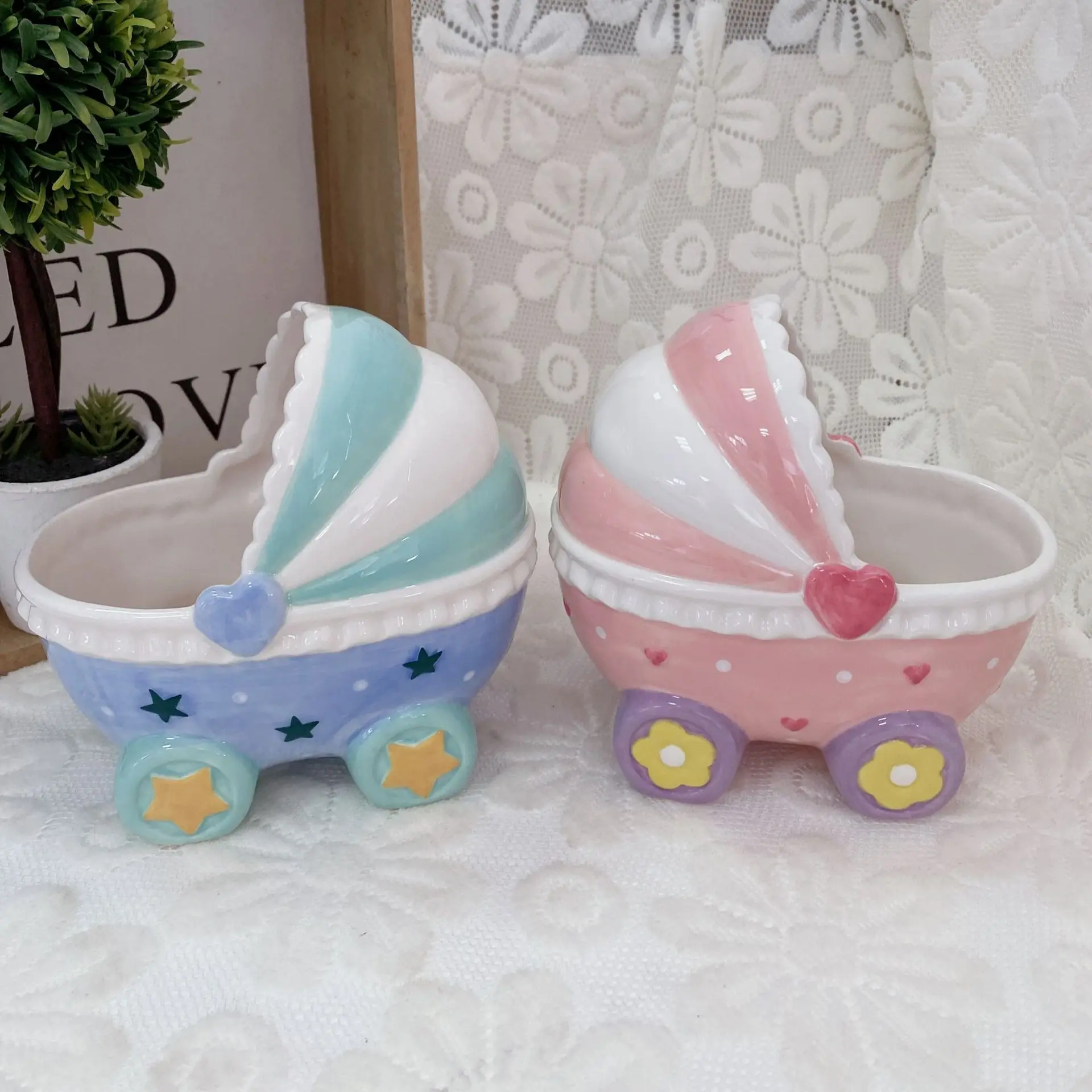 Hamster nest ceramic baby carriage jewelry cute tabletop decoration hamster Golden Bear sleeping Golden Bear Toy
Hamster nest ceramic baby carriage jewelry cute tabletop decoration hamster Golden Bear sleeping Golden Bear Toy