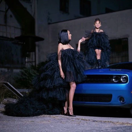 New Arrival Black Mom & Me High Low Tulle Dresses Tiered Ruffles Off The Shoulder Long Dress For Daughter And Mom Gowns
New Arrival Black Mom & Me High Low Tulle Dresses Tiered Ruffles Off The Shoulder Long Dress For Daughter And Mom Gowns