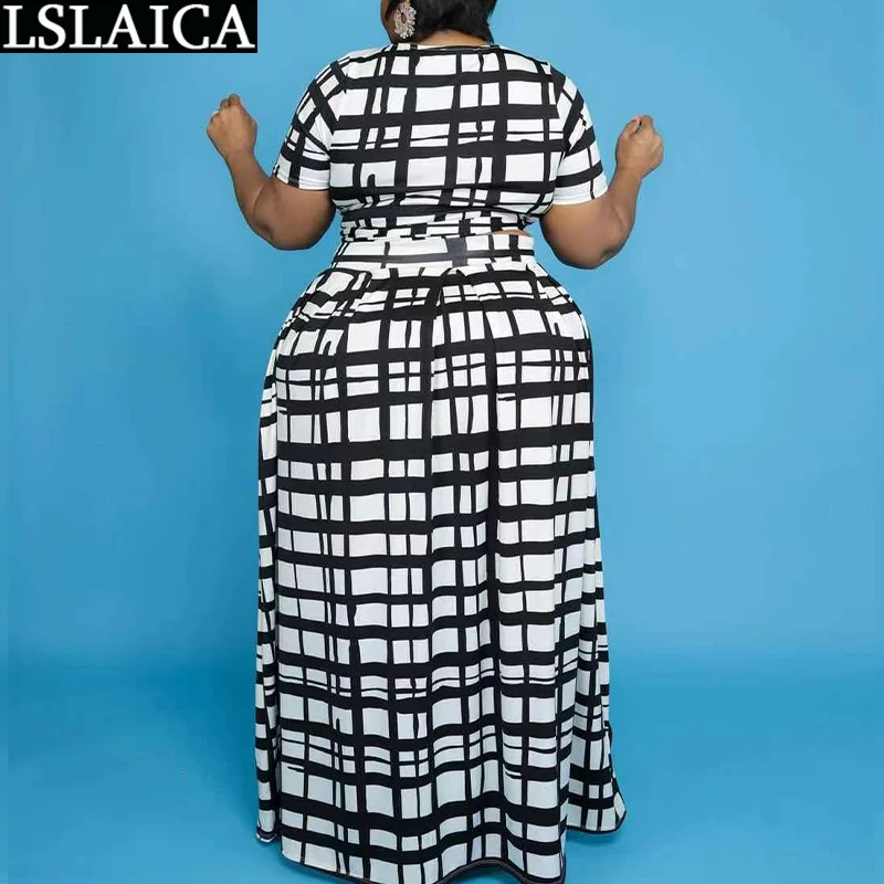 Loungewear Women Loose Large Size Stripe Printing Two-piece Set Pullover O-Neck Summer Short Sleeve New Skirt and Tops Sets 2021
Loungewear Women Loose Large Size Stripe Printing Two-piece Set Pullover O-Neck Summer Short Sleeve New Skirt and Tops Sets 2021