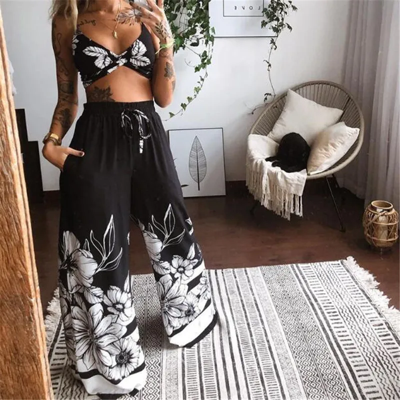 2021 Bohemia 2 Pieces Set Crop Top Elastic Hem Floral Print Bra Tank Top Sexy Women Spaghetti Strap Ruched Camis Wide Leg Pants
2021 Bohemia 2 Pieces Set Crop Top Elastic Hem Floral Print Bra Tank Top Sexy Women Spaghetti Strap Ruched Camis Wide Leg Pants