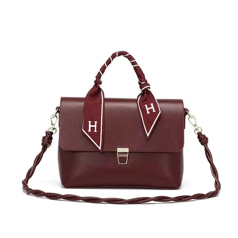 Fashion bag women's 2021 new simple classic soft leather versatile portable one shoulder slanting large capacity women's bag
Fashion bag women's 2021 new simple classic soft leather versatile portable one shoulder slanting large capacity women's bag