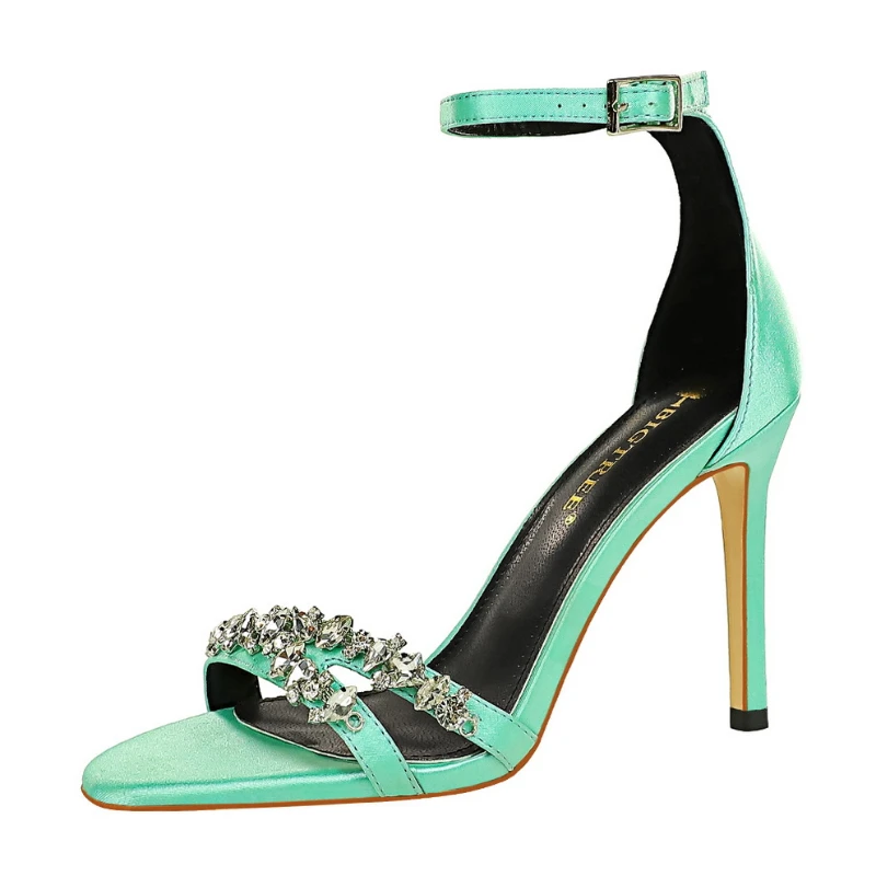 European and American Fashion Summer High Heels Slim Heel Super High Heel Satin Open Toe Drill One Line Sandals
European and American Fashion Summer High Heels Slim Heel Super High Heel Satin Open Toe Drill One Line Sandals