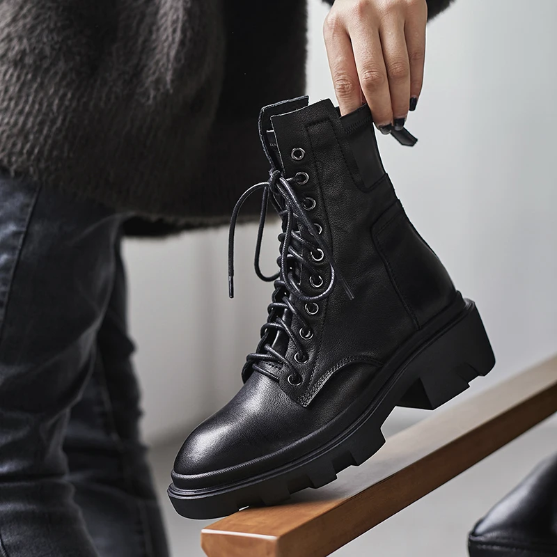 INS HOT Women ankle boots cowhide upper shoes autumn and winter ladies boots long boots Elastic boots short boots snow boots
INS HOT Women ankle boots cowhide upper shoes autumn and winter ladies boots long boots Elastic boots short boots snow boots