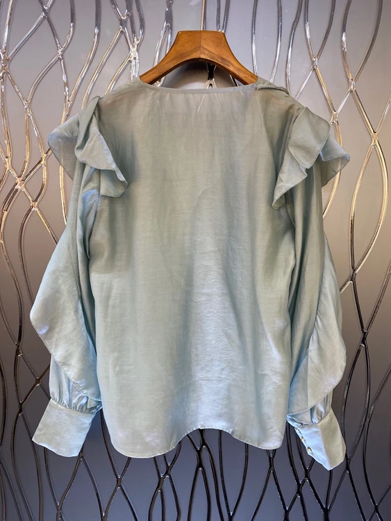 2021 spring and summer new women's V-neck bowknot stitching neckline Sleeve Ruffle decoration solid color top 318
2021 spring and summer new women's V-neck bowknot stitching neckline Sleeve Ruffle decoration solid color top 318