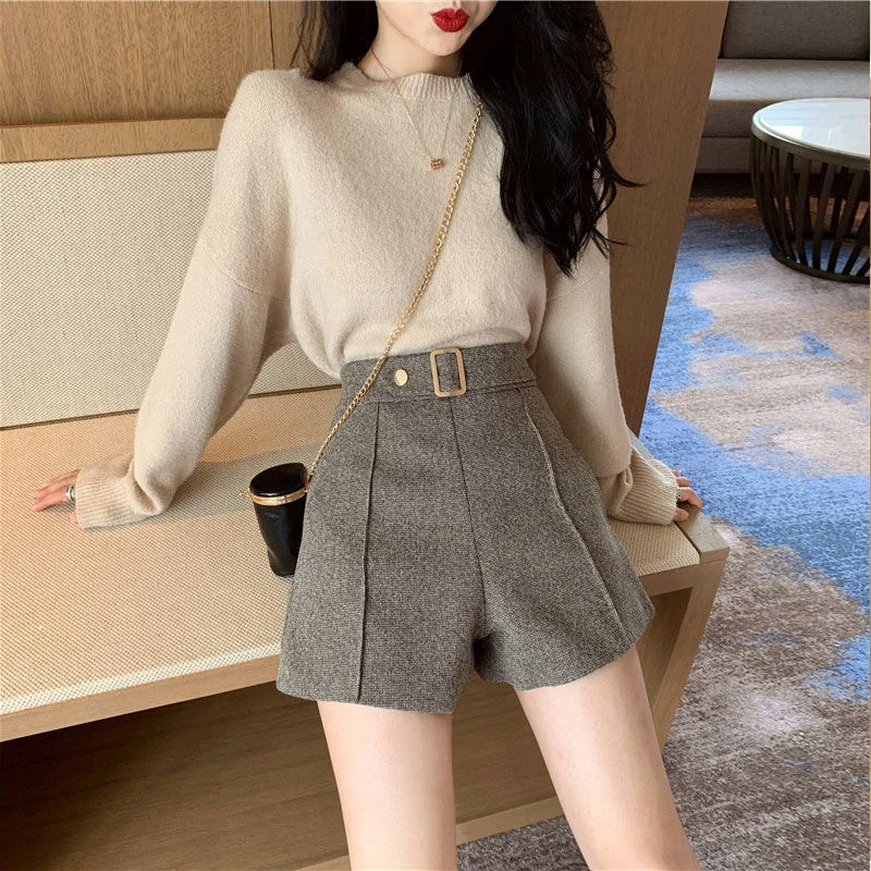 Шорты женские весенние однотонные модные офисные, элегантные мягкие с высокой талией в винтажном Корейском стиле, Повседневная нежная нижн...
Шорты женские весенние однотонные модные офисные, элегантные мягкие с высокой талией в винтажном Корейском стиле, Повседневная нежная нижн...