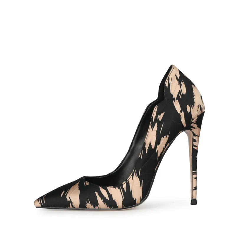 Stone grain women's high heeled shoes large size wedding fashion banquet pointed thin heeled women's single shoes
Stone grain women's high heeled shoes large size wedding fashion banquet pointed thin heeled women's single shoes
