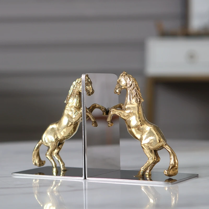 Creative Gold Brass Running Horse Statue Ornament Modern Home Living Room Bedroom Magazine Bookend Storage Decor Ornaments
Creative Gold Brass Running Horse Statue Ornament Modern Home Living Room Bedroom Magazine Bookend Storage Decor Ornaments