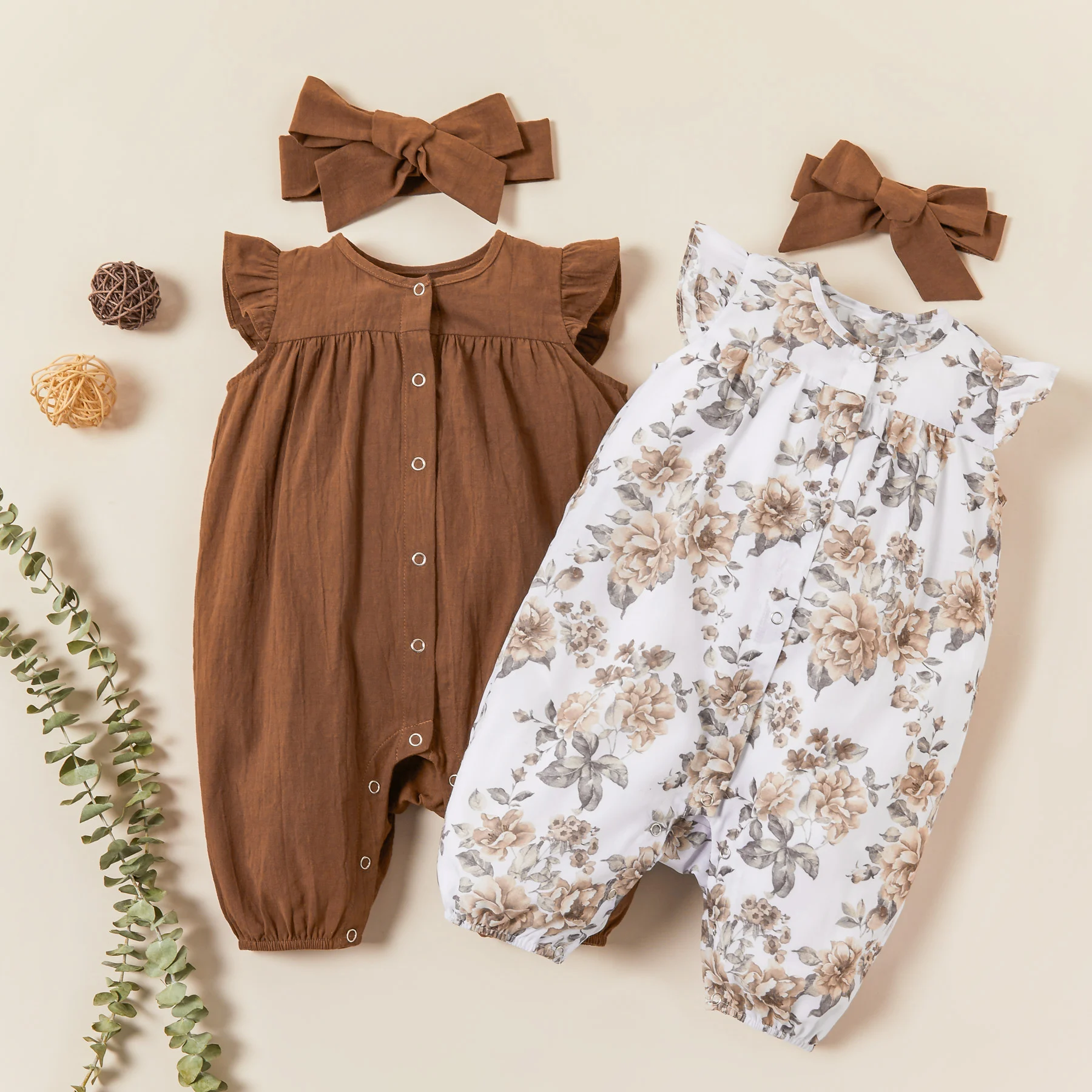 PatPat 2021 New Arrival Summer 2-Pack Baby Solid Floral Flutter-sleeve Bodysuit and Headband Set for 3-18M Baby Clothes
PatPat 2021 New Arrival Summer 2-Pack Baby Solid Floral Flutter-sleeve Bodysuit and Headband Set for 3-18M Baby Clothes