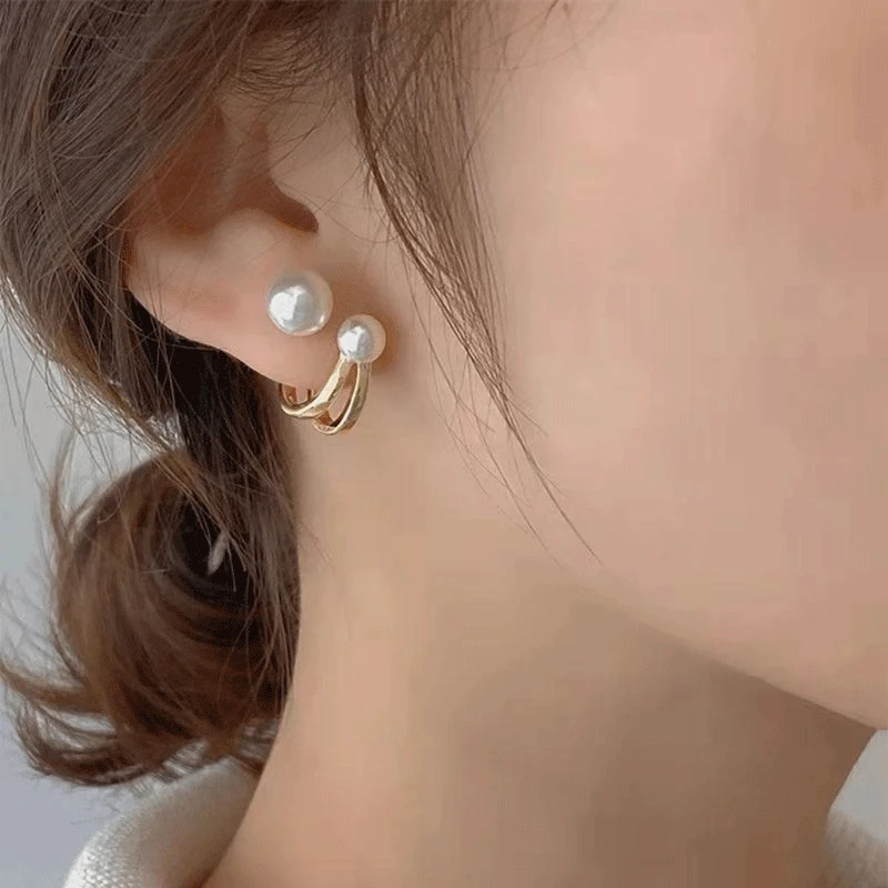 Korean Elegant Cute Pearl Hoop Earrings for Women 2021 Classic Fashion Simple Pearl Sweet Stud Earring Wedding Kpop Jewlery
Korean Elegant Cute Pearl Hoop Earrings for Women 2021 Classic Fashion Simple Pearl Sweet Stud Earring Wedding Kpop Jewlery