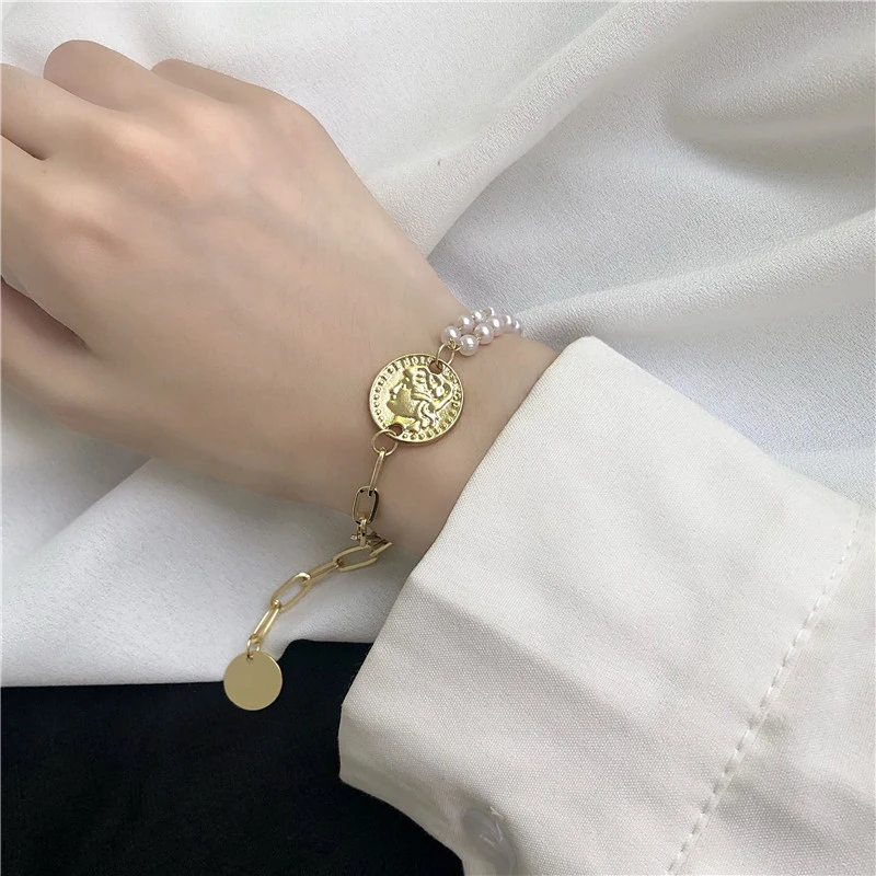 New Product Bracelet Cold Wind Jewelry Alloy Pearl Asymmetric Face Gold Coin Head Lady Bracelet Birthday Party Exquisite Gift
New Product Bracelet Cold Wind Jewelry Alloy Pearl Asymmetric Face Gold Coin Head Lady Bracelet Birthday Party Exquisite Gift
