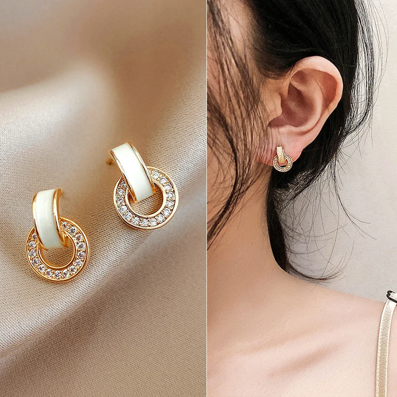 Hot Gold zircon Stud Earrings Fashion romantic Gold Statement Earring for Womenn Party Wedding Fashion Female Jewelry cute Gift
Hot Gold zircon Stud Earrings Fashion romantic Gold Statement Earring for Womenn Party Wedding Fashion Female Jewelry cute Gift