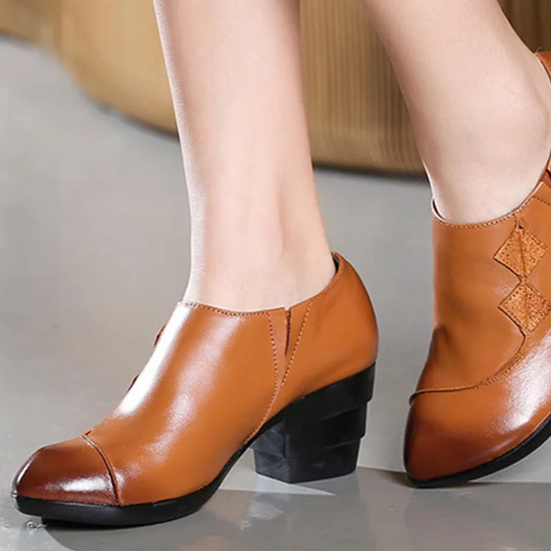 TIMETANG Spring High Heels Women Genuine Leather Handmade Vintage Shoes Woman Thick Heels Pumps Casual Women's Shoes
TIMETANG Spring High Heels Women Genuine Leather Handmade Vintage Shoes Woman Thick Heels Pumps Casual Women's Shoes
