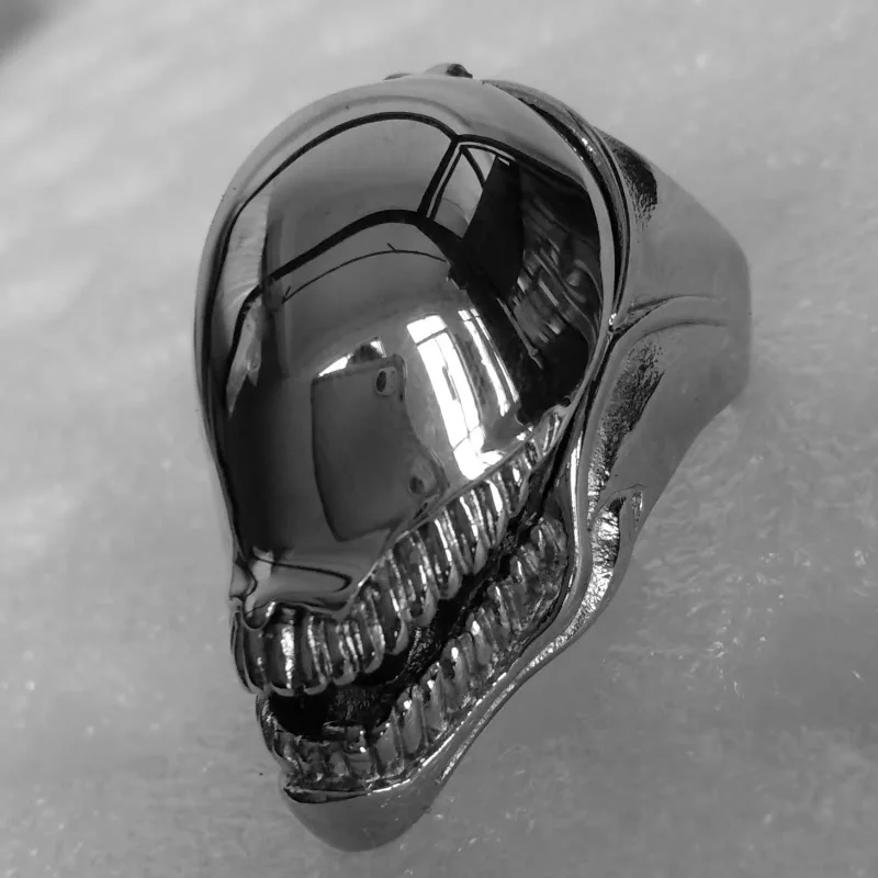 2021 Hot Sale Cool Incredible Titanium Rock Punk Skull Ring Stainless Steel Domineering Men's Personality Nightclub Finger Rings
2021 Hot Sale Cool Incredible Titanium Rock Punk Skull Ring Stainless Steel Domineering Men's Personality Nightclub Finger Rings