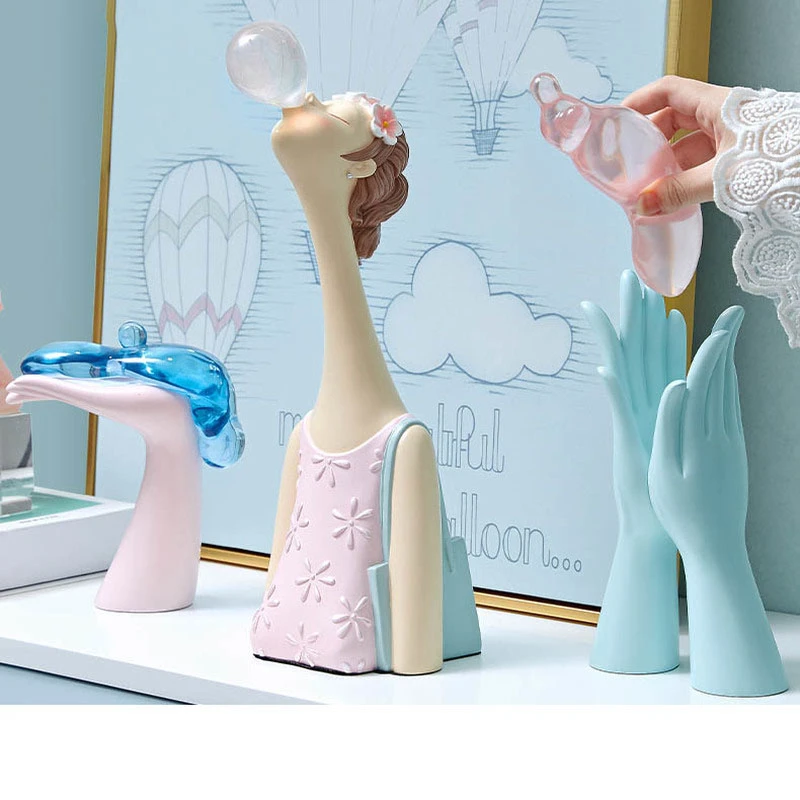 European-style Modern Resin Creative Girl Figurine Girl Blowing Bubble Craft Gift Decorat Home Decoration
European-style Modern Resin Creative Girl Figurine Girl Blowing Bubble Craft Gift Decorat Home Decoration