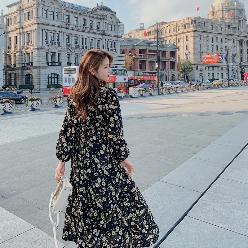 VICONE Elegant Printed Women Dress Long Sleeve A-line Female Dress 2020 Vintage Women Midi beach dress
VICONE Elegant Printed Women Dress Long Sleeve A-line Female Dress 2020 Vintage Women Midi beach dress