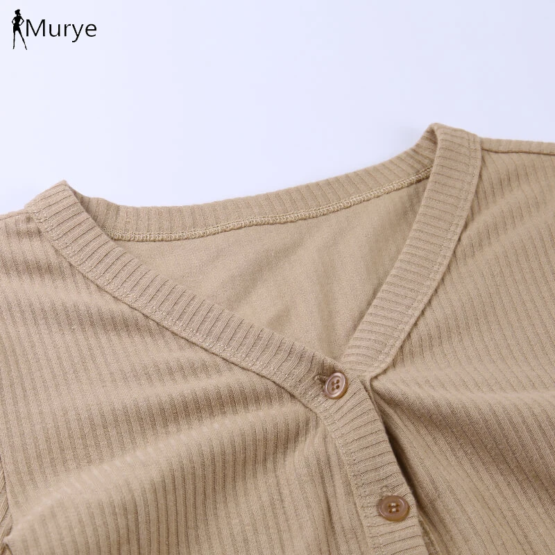Europe and America 2019 fashion solid color knitted long-sleeved shirt women single-breasted knitted cardigan Blouse women
Europe and America 2019 fashion solid color knitted long-sleeved shirt women single-breasted knitted cardigan Blouse women