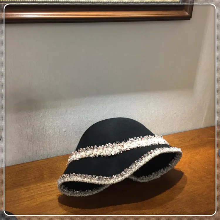 202011-HQ-FW020049 autumn winter pearl ribbon leisure lady bucket cap women fishermen hat
202011-HQ-FW020049 autumn winter pearl ribbon leisure lady bucket cap women fishermen hat