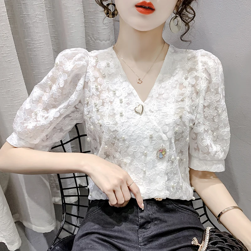 Женская кружевная блузка COIGARSAM, новая летняя блузка с жемчугом и V-образным вырезом, Женские топы и блузки абрикосового и белого цветов, 762
Женская кружевная блузка COIGARSAM, новая летняя блузка с жемчугом и V-образным вырезом, Женские топы и блузки абрикосового и белого цветов, 762