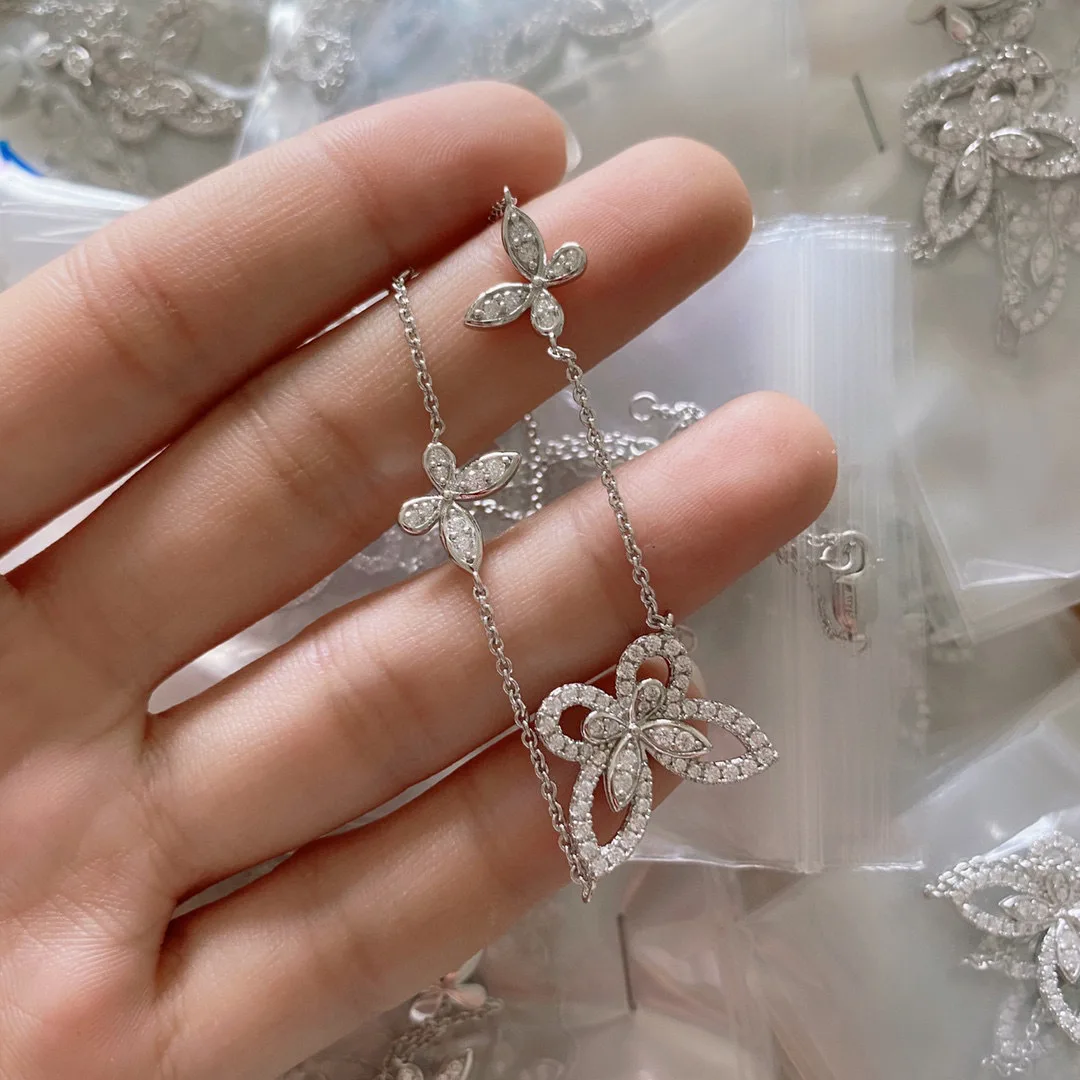 S925 sterling silver new high carbon diamond hollow Butterfly Bracelet women's fashion simple luxury brand jewelry gifts
S925 sterling silver new high carbon diamond hollow Butterfly Bracelet women's fashion simple luxury brand jewelry gifts