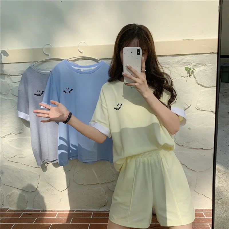 Summer Solid Casual Sports Suit Short Sleeve T Shirt And Shorts Two Set Women Tracksuit 2021 Sportswear Female Outfit
Summer Solid Casual Sports Suit Short Sleeve T Shirt And Shorts Two Set Women Tracksuit 2021 Sportswear Female Outfit