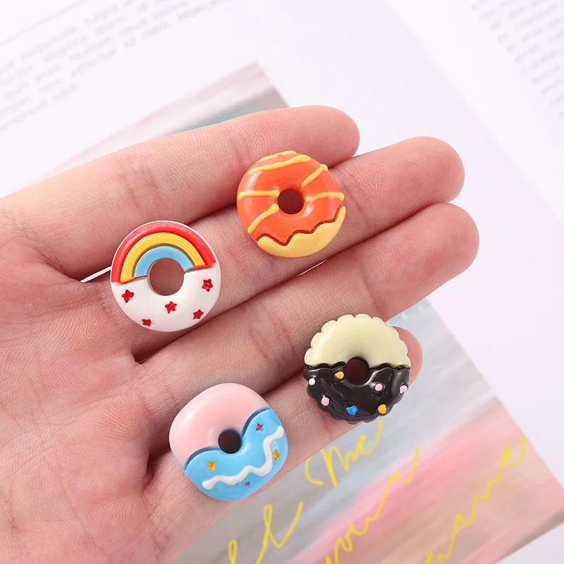 Versatile Popular Chocolate Donut Brooch Fashion Trend Cooking Bake Cake Lapel Pins Cute Creative Cartoon Donut Brooch
Versatile Popular Chocolate Donut Brooch Fashion Trend Cooking Bake Cake Lapel Pins Cute Creative Cartoon Donut Brooch