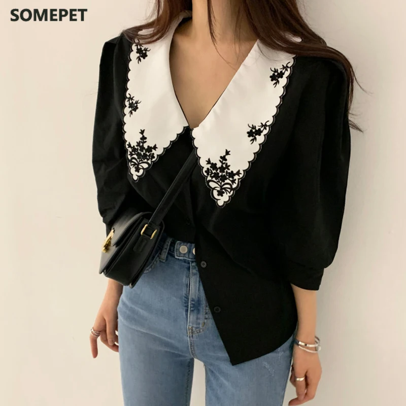 Blusas Mujer De Moda Floral Embroidery Elegant Shirts Turn Down Collar Puff Sleeve Blouse Korean Clothes Women Tops
Blusas Mujer De Moda Floral Embroidery Elegant Shirts Turn Down Collar Puff Sleeve Blouse Korean Clothes Women Tops