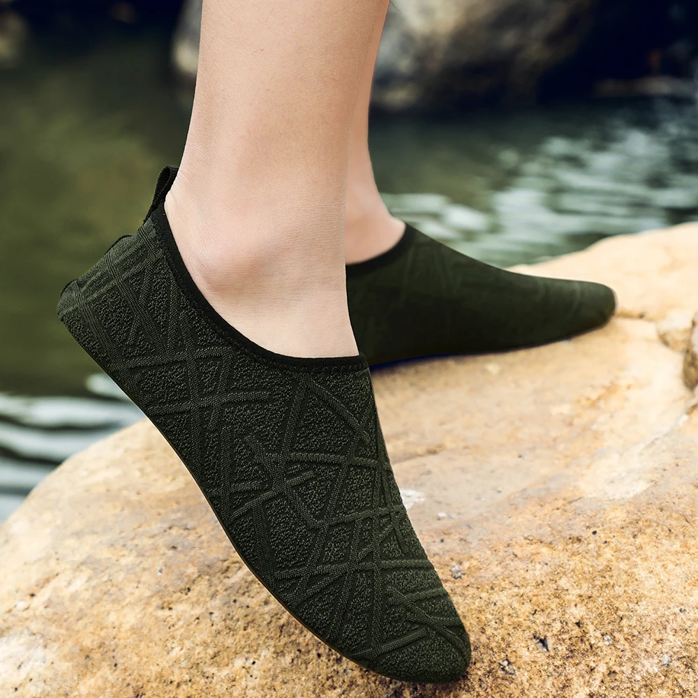 Fashion Men Women Surfing Shoes Anti Slip Beach Shoes Barefoot Skin Shoes Yoga Water Sport Socks Soft Seaside Shoes Diving Socks
Fashion Men Women Surfing Shoes Anti Slip Beach Shoes Barefoot Skin Shoes Yoga Water Sport Socks Soft Seaside Shoes Diving Socks