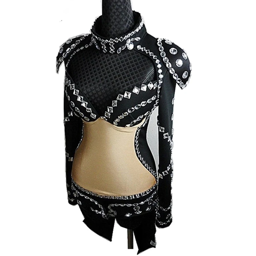 Ночной клуб стразы, красная, черная ласточка, Женская фотография
Ночной клуб стразы, красная, черная ласточка, Женская фотография