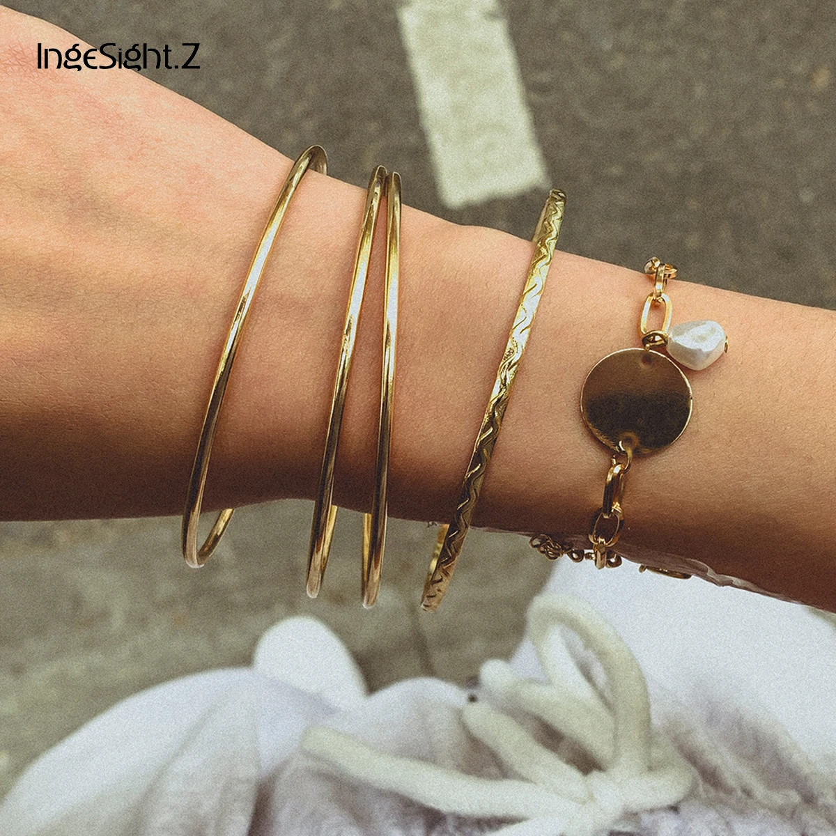 IngeSight.Z 5Pcs/Set Round Sequins Imitation Pearl Pendant Bracelets Geometric Circle Wrist Bracelets Bangles for Women Jewelry
IngeSight.Z 5Pcs/Set Round Sequins Imitation Pearl Pendant Bracelets Geometric Circle Wrist Bracelets Bangles for Women Jewelry