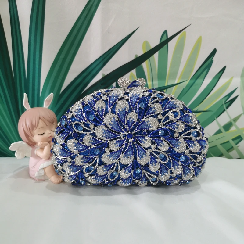 Blue Crystal Diamond Women Metal Clutch Evening Bag Hollow Out Floral Wedding Party Birthday Gift Handbag Rhinestone Lady Purse
Blue Crystal Diamond Women Metal Clutch Evening Bag Hollow Out Floral Wedding Party Birthday Gift Handbag Rhinestone Lady Purse