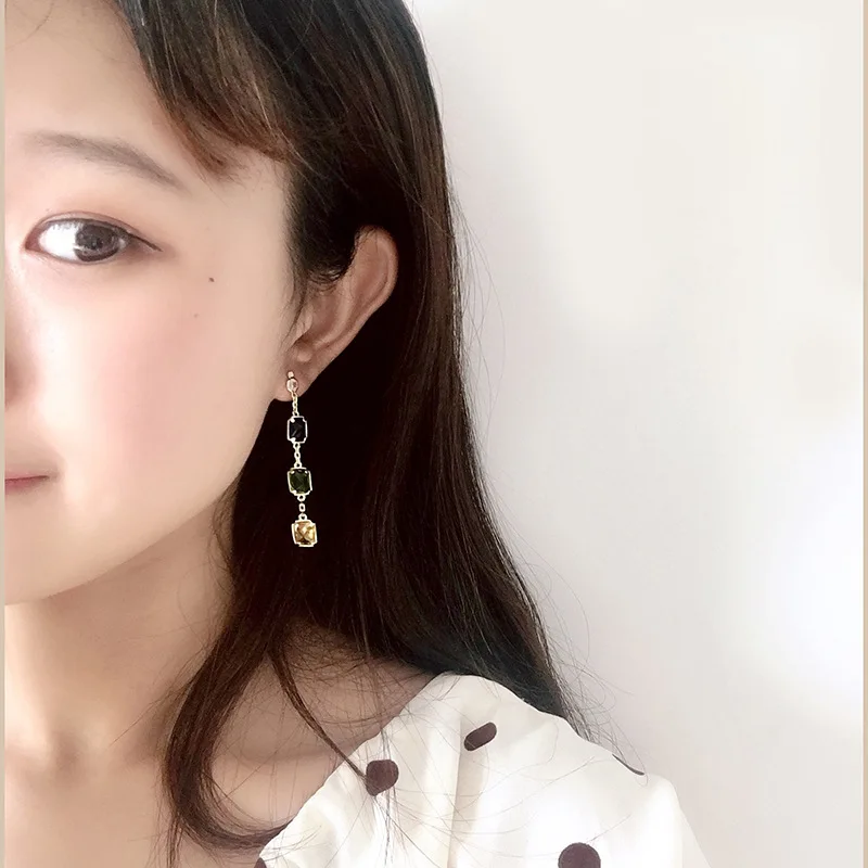 Gemstone Single Diamond Candy Color Irregular Faceted Color Stone Long Earrings for Women
Gemstone Single Diamond Candy Color Irregular Faceted Color Stone Long Earrings for Women