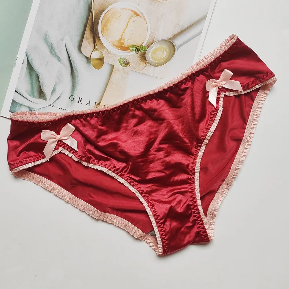 Sexy Women's Underwear European Noble Silk Satin Sexy Thong Lace Temptation Lingerie Female Sexy Seamless Pink Women's Panties
Sexy Women's Underwear European Noble Silk Satin Sexy Thong Lace Temptation Lingerie Female Sexy Seamless Pink Women's Panties