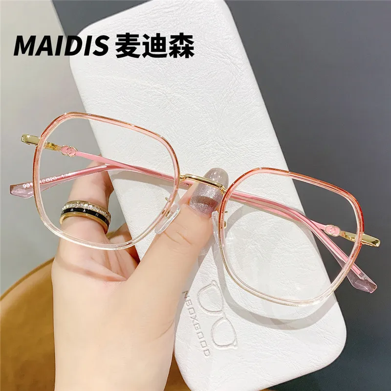 Vintage Square Anti Blue Light Glasses Clear Lens Fashion Gold Black Metal Frame Optical Eyeglass Men Women Office Glasses 2021
Vintage Square Anti Blue Light Glasses Clear Lens Fashion Gold Black Metal Frame Optical Eyeglass Men Women Office Glasses 2021