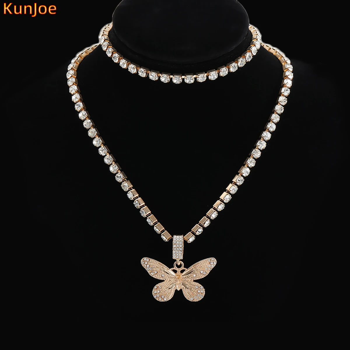 KunJoe Summer Female Elegant Crystal Butterfly Pendant Necklace Hip Hop Rock Bling Chokers Cuban Link Chain Charm Women Jewelry
KunJoe Summer Female Elegant Crystal Butterfly Pendant Necklace Hip Hop Rock Bling Chokers Cuban Link Chain Charm Women Jewelry