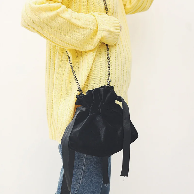 Fashion Women Velvet String Bucket Bags Handbags 2019 New Hot School Students Elegant Chains Messenger Bags Shoulder Bags
Fashion Women Velvet String Bucket Bags Handbags 2019 New Hot School Students Elegant Chains Messenger Bags Shoulder Bags