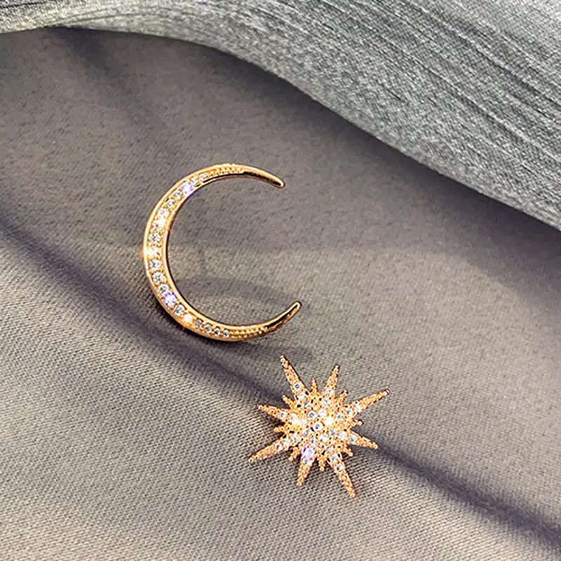 USTAR Shiny moon Star Stud Crystal Earrings For women Gold silver color Asymmetric female Earring bijoux Jewelry
USTAR Shiny moon Star Stud Crystal Earrings For women Gold silver color Asymmetric female Earring bijoux Jewelry