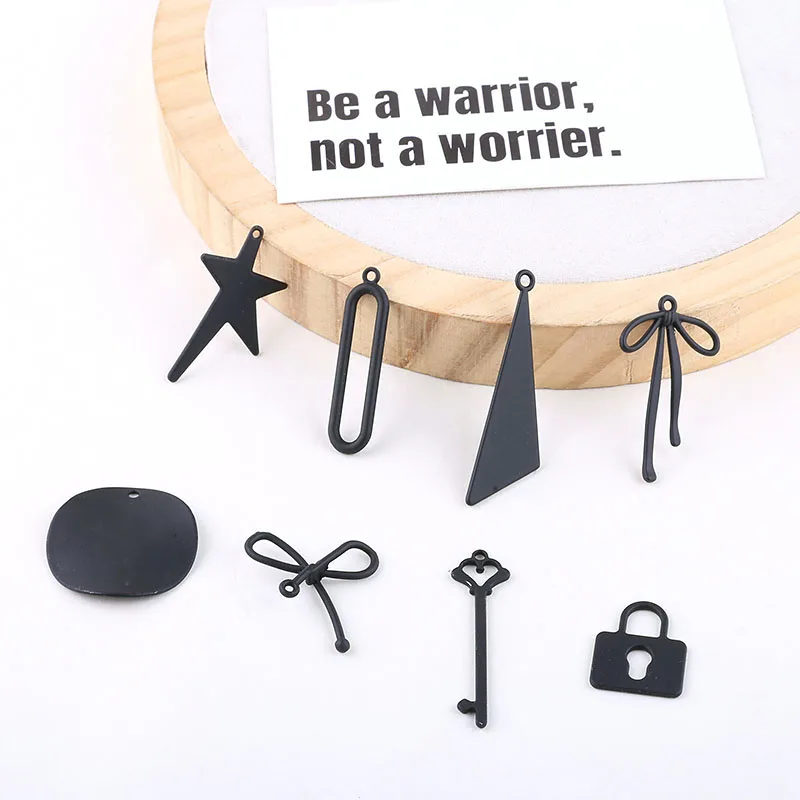 10 шт., корейские модные черные серьги с кисточками для женщин
10 шт., корейские модные черные серьги с кисточками для женщин