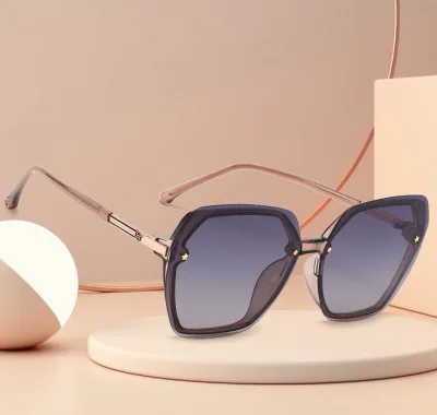 2021, , - TR
2021, , - TR