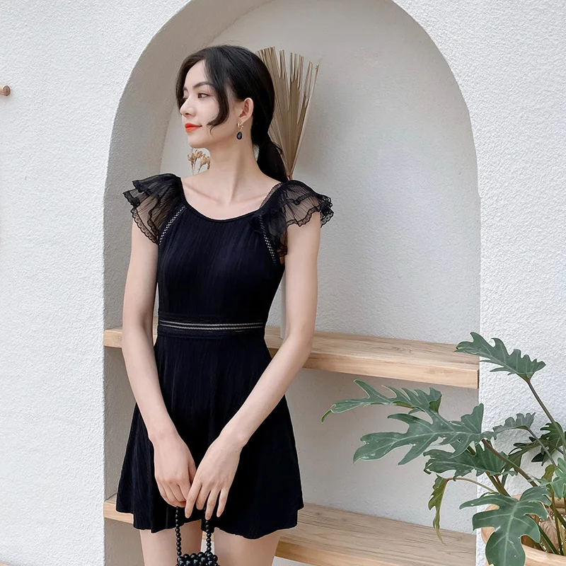 New 2021 Japan South Korea One Piece Short Sleeve Swimsuit Women Black White Colors Young Girl Hot Spring Swimwear With Skirt
New 2021 Japan South Korea One Piece Short Sleeve Swimsuit Women Black White Colors Young Girl Hot Spring Swimwear With Skirt