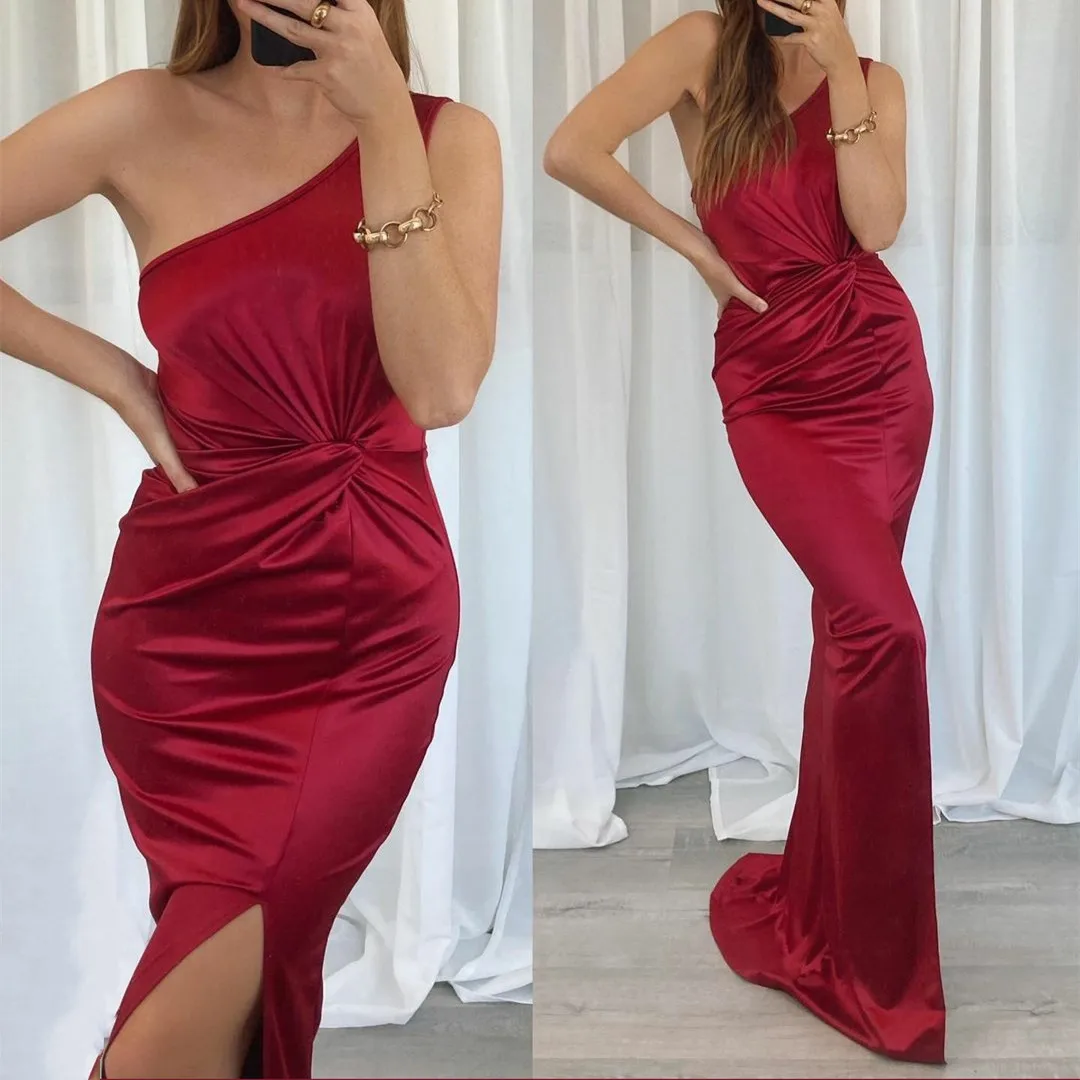 Elegant Satin Red One Shoulder Evening Dress With Slit Long Floor Length Abendkleider Prom Robes de Soirée Dress вечерние платья
Elegant Satin Red One Shoulder Evening Dress With Slit Long Floor Length Abendkleider Prom Robes de Soirée Dress вечерние платья