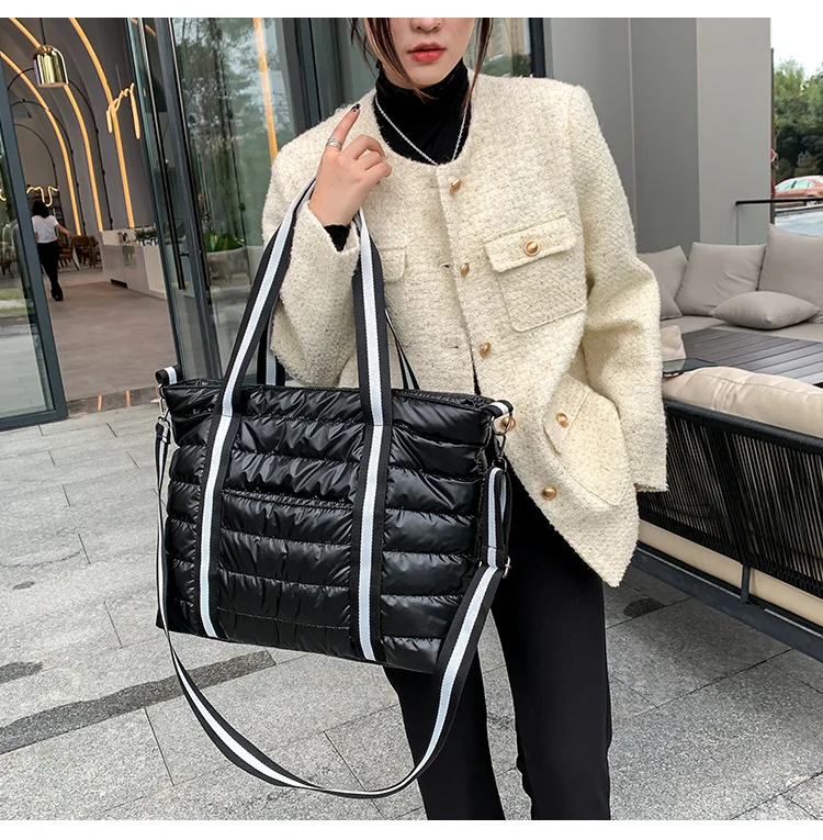 2021 Down Cotton Shoulder Bag Women's Tote Bags Fashion Padded Handbags Large Shopping Bag Winter Crossbody Bag
2021 Down Cotton Shoulder Bag Women's Tote Bags Fashion Padded Handbags Large Shopping Bag Winter Crossbody Bag