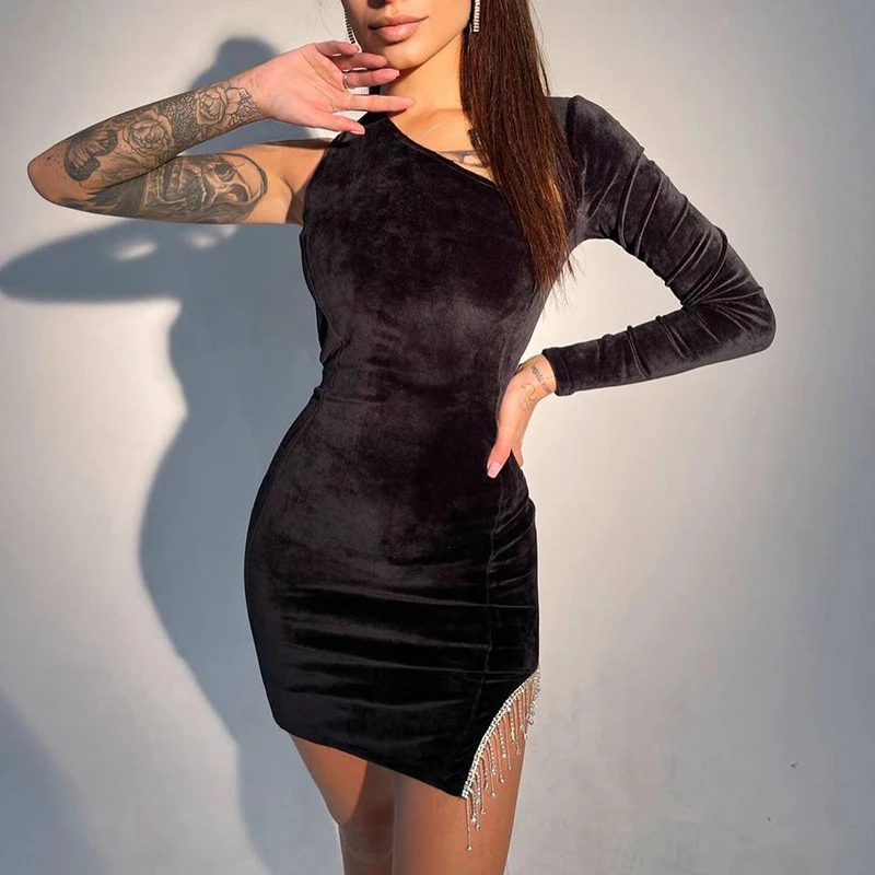 Velvet Hollow Out Rhinestone Party Dress One Shoulder Club Sexy Mini Dress Long Sleeve Spring Backless Bodycon Vestidos
Velvet Hollow Out Rhinestone Party Dress One Shoulder Club Sexy Mini Dress Long Sleeve Spring Backless Bodycon Vestidos