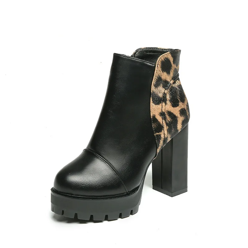 Ins PU Leather Women Ankle Boots Fashion Platform Warm Plush High Heel Winter Shoes Woman Casual Footwear Zipper Ladies Boots
Ins PU Leather Women Ankle Boots Fashion Platform Warm Plush High Heel Winter Shoes Woman Casual Footwear Zipper Ladies Boots