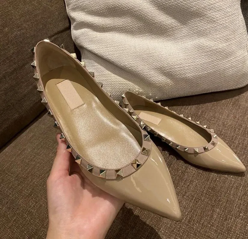 2021 High luxury Shoes Stud Sandals Sexy pointed High Heels Shoes Hot Sale-Designer shoes Nude Fashion Wedding Rivets Women Pump
2021 High luxury Shoes Stud Sandals Sexy pointed High Heels Shoes Hot Sale-Designer shoes Nude Fashion Wedding Rivets Women Pump