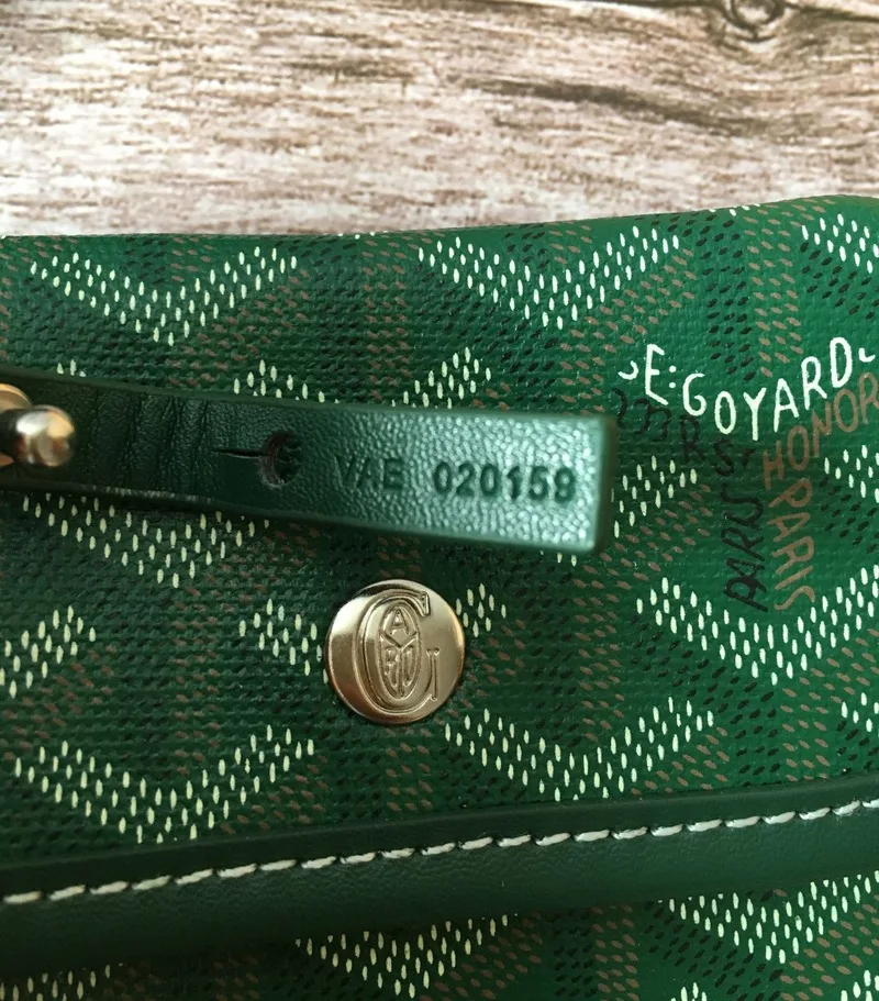 Fashionable high-end design double-sided mini picture bag, double-sided usable vegetable basket, leather totebag,pair of flowers
Fashionable high-end design double-sided mini picture bag, double-sided usable vegetable basket, leather totebag,pair of flowers