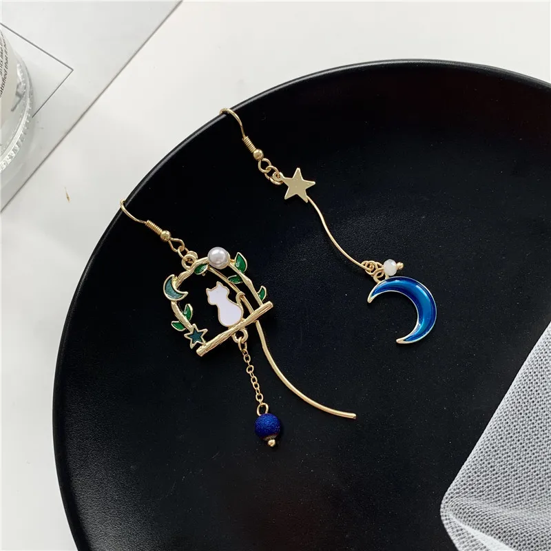 2021 New Design Moon Cat Long Drop Earring For Women Girls Fashion Cute Earring Jewelry Accessory Party Daily Wearing
2021 New Design Moon Cat Long Drop Earring For Women Girls Fashion Cute Earring Jewelry Accessory Party Daily Wearing