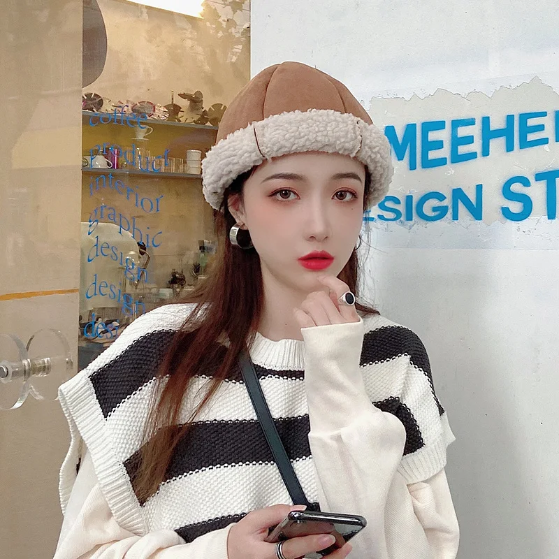 Artificial Fur Cap Faux Fur Teddy Style Winter Hip Hop Hat for Women Outdoor Warm Windproof Hat Panama Unisex Cap Berets Hats
Artificial Fur Cap Faux Fur Teddy Style Winter Hip Hop Hat for Women Outdoor Warm Windproof Hat Panama Unisex Cap Berets Hats
